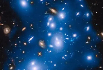 哈勃拍到宇宙尽头让人毛骨悚然