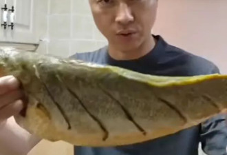 王雷回老家大连 ，下厨做16道菜招待发小又帅又靠谱