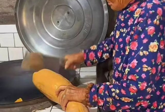 93岁网红毛奶奶去世，被质疑做饭不干净，什么都往锅里扔