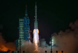 中国卫星监控美日基地！每10分钟就飞过上空