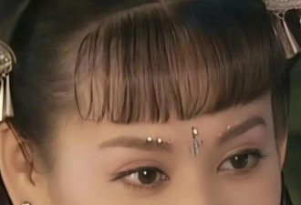 宁静儿子近照曝光，185大帅哥做金融，难怪她说这是自己最大底气