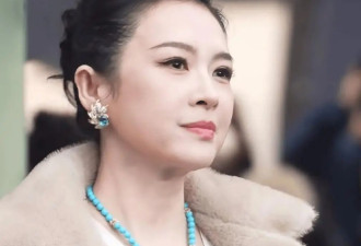 章子怡“颜值崩坏”上热搜！离婚3年后，她胖到认不出……