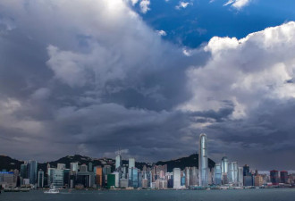 当年香港最有钱的地产富豪，而今亏掉几百亿
