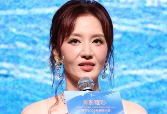 45岁张萌脸崩了，下巴坑坑洼洼后遗症明显