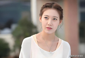 43岁高露近况曝光！29岁低调隐婚嫁圈外老公，如今16岁女儿比她还漂亮