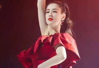 43岁黄圣依近况曝光！嫁给杨子生下2个儿子，离婚后尽情享受单身生活