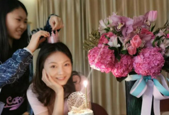状态能好到这种程度 张艺谋44岁老婆现身