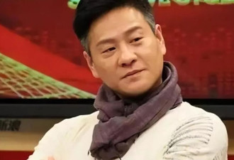 抛弃火海救命的发妻后，他彻底糊了