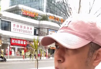 任重晒夫妻日常，和老婆孙骁骁坐路边小店吃面