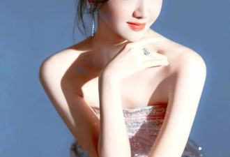 “人间富贵花”景甜绝美写真！雪肤玉貌魔鬼身材性感火辣