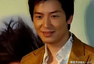与李静牵手散步近1个月，戴军再曝猛料....