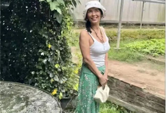 62岁韦唯走红毯，被网友批评，穿着不得体太暴露，体态太臃肿