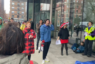 纽约大学爆发教师罢工 约950名全职教授停课