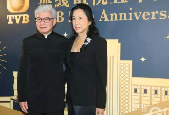 68岁朱玲玲港姐聚会艳压全场！媳妇郭晶晶和她神似，两嫁豪门最大的底牌是…