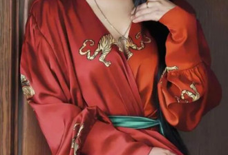 恭喜！香港第一深情男星与美胸女星完婚....