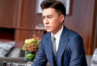 她26岁成双料影后,二婚靳东生两子,今48岁美得自信从容