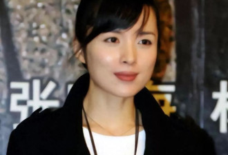 她26岁成双料影后,二婚靳东生两子,今48岁美得自信从容