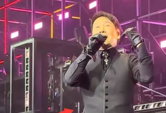 59岁黎明演唱会生图曝光！昔日男神被群嘲像酒保