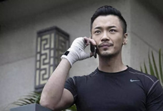 父亲是央视名嘴，岳母是影后，他如今已成人生赢家