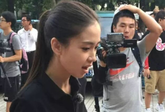 偶遇37岁杨颖，生图脸下垂瘦成麻杆小学生身材