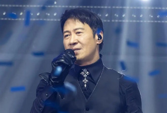 59岁黎明演唱会生图翻车，头秃腹凸脸肿惊人，昔日男神被嘲像酒保，网友表示不敢认！
