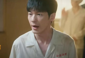 剃个头就能扮嫩吗？47岁强行演少年，太离谱了