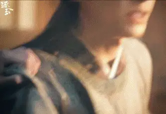 内娱最拿得出手的两张脸，贡献了比AI还诡异的画面
