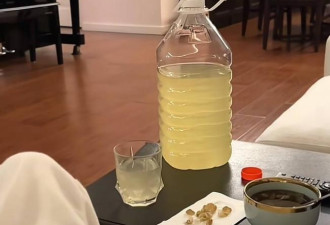 “黄毛的爹，酗酒的妈”，上海三口之家火了