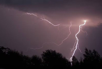 雷暴预警刚解除！多伦多将迎75毫米总降雨，全城严防积水