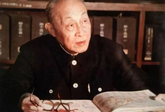 他在地图上划出了一条锁死中国人的“命运线”