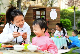 辛苦考上幼师，幼儿园没了
