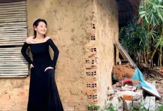 57岁许晴穿拖鞋草地身形似少女，网友惊呼她是“东方玫瑰”