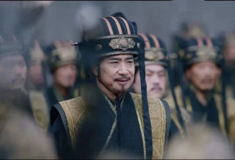 “粉底液将军”，如何变成一代战神？