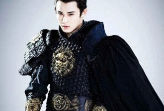 “粉底液将军”，如何变成一代战神？