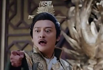 “粉底液将军”，如何变成一代战神？