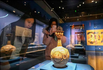 他把100多件伊朗国宝在战火中带来了中国