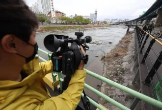 韩国20岁男子嫌岳母吵闹，将其杀害用行李箱抛尸，妻子则全程协助