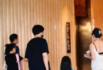 王传君夫妇当街吵架 齐溪凶巴巴的