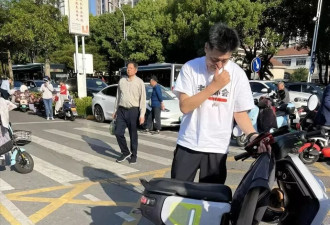 张雪峰接班人深夜回复网友提问，仍留3个难题