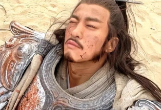 “粉底液将军”被各大官媒点名，彻底沦为反面教材