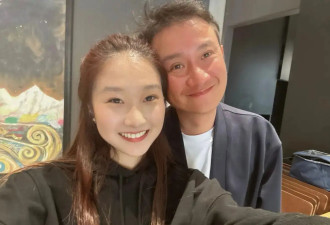 马伊琍大女儿晒与爸爸合影！文章头发稀疏略显老态