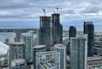多伦多公寓价格暴跌！买家损失惨重，数千人陷入财务危机