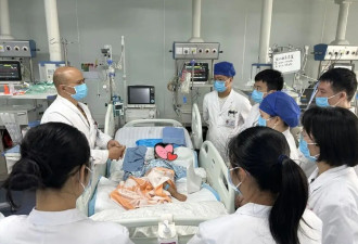 云南3岁女童被眼镜王蛇咬伤,“假死”3天奇迹生还