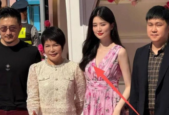 原来她是乔欣妈妈，二婚嫁上海豪门托举女儿