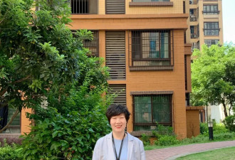 女人过了40岁 一件西装就是最好的气质滤镜