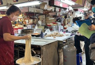 高雄春卷摊134人食物中毒 营养师:两大食材最危险