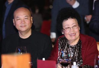 陈丽华的城门梦：曾经的女首富和她的紫檀收藏