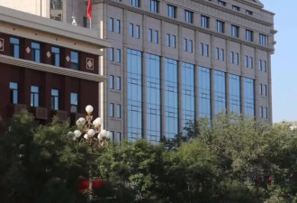 中国前女首富去世：捐了数千万，一天只花10块钱
