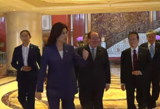 郑习会登场 郑丽文出发握拳 嗨喊…