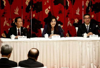 习郑会午宴吃尼克逊同款国宴“鸡汤海蚌” 郑赞习亲切